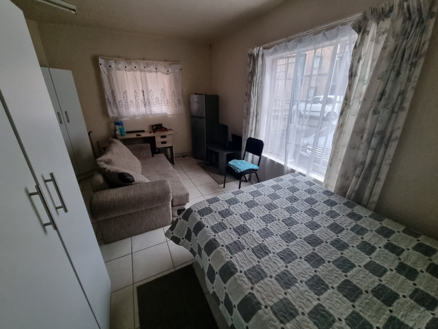 1 Bedroom Property for Sale in Willows Free State